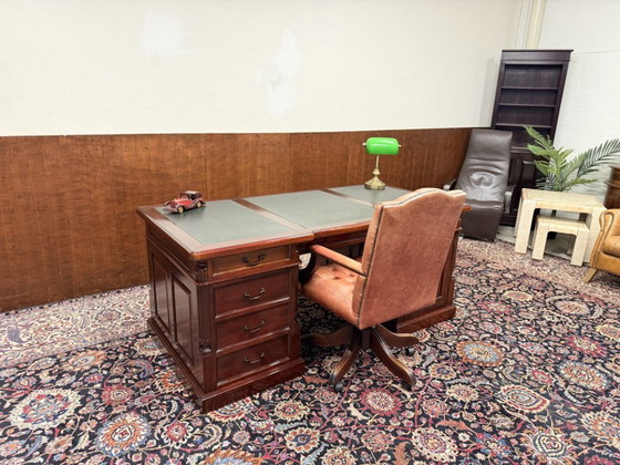 Escritorio clásico inglés Chesterfield Partnerdesk – Leather, Wood (photo 2 of 19)