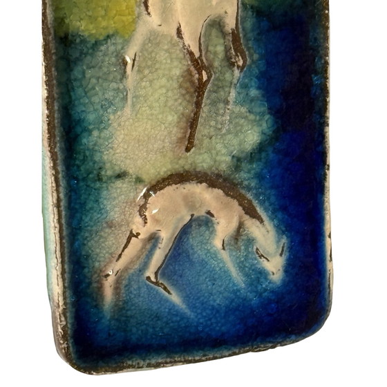 Image 1 of Vers 1970 - Céramique émaillée - Plaque murale aux couleurs vives - Représentant trois cerfs