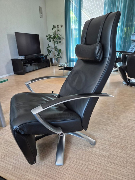 Image 1 of Jori Brainbuilder recliners - Set of 2 pieces. Color: black leather including 2 pillows