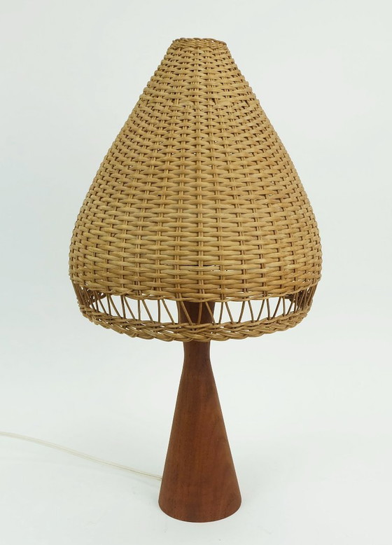Image 1 of dänische moderne tischlampe teak und rattan 1960er mid century wicker light