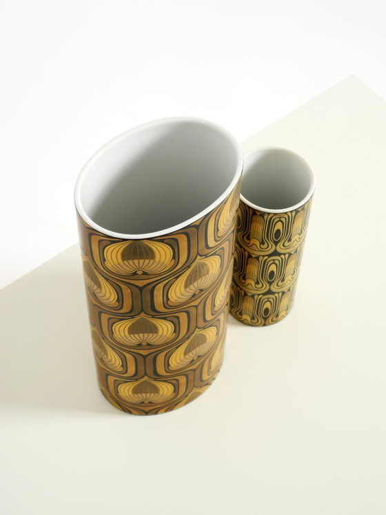 Image 1 of Two beautiful 1970s porcelain vases by Björn Wiinblad for Rosenthal Studio-Linie. Abstract peacock feathers in gold and black