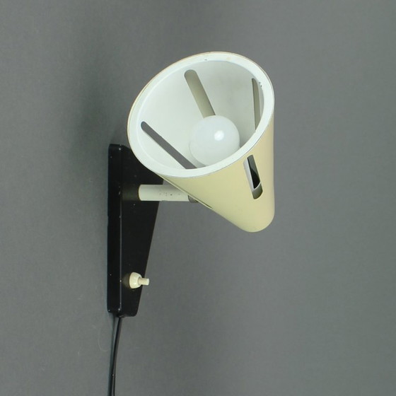 Image 1 of H. T. J. A. Busquet (1914-1977) - wandlamp uit de Zonneserie - Hala Zeist - Jaren vijftig 