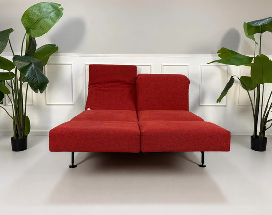 Image 1 of Brühl Moule Small Sofa Stoff Rot Ausstellungsstück