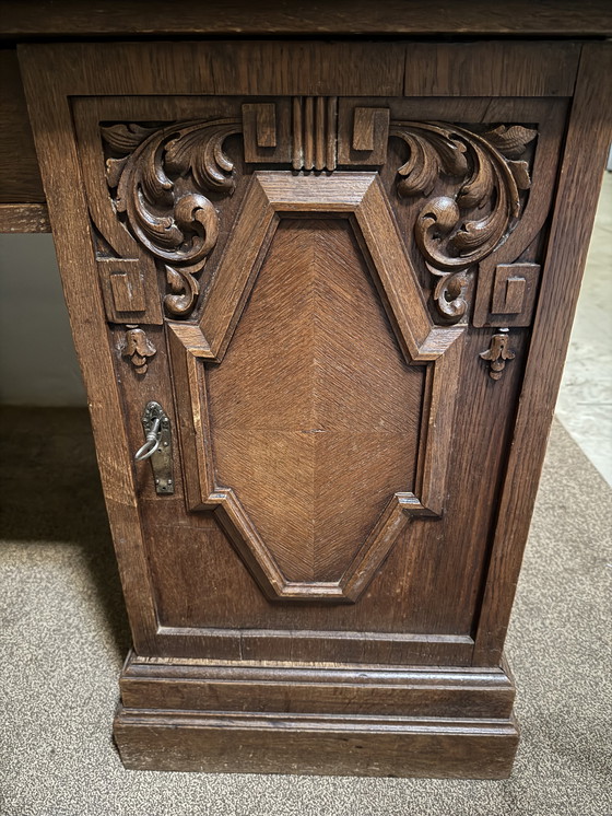 Image 1 of Bureau classique