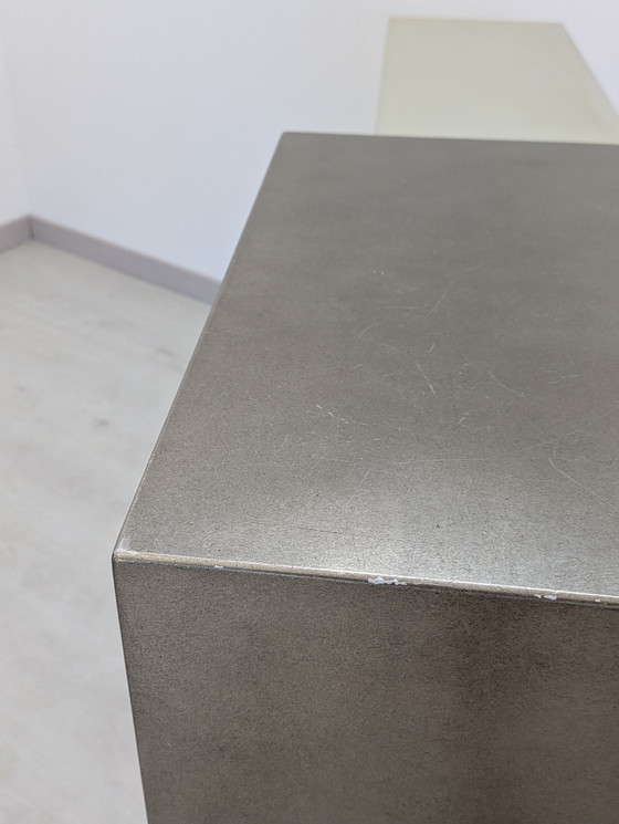 Image 1 of Roberto Mora, Dilmos - Console "Crasi" - Eigentijds ontwerp