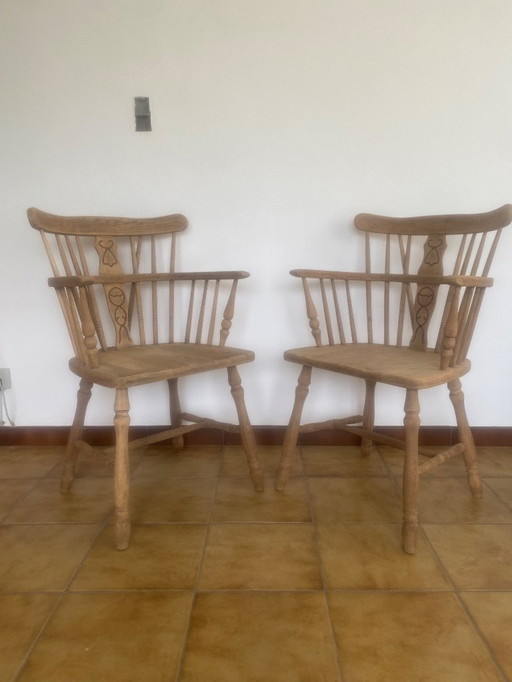 Two beautiful Windsor chairs in clear oak