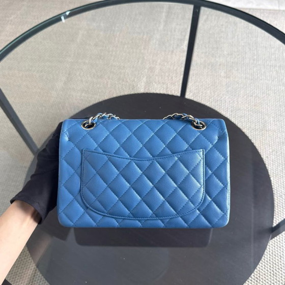 Image 1 of Chanel Classic Flap Small - Caviar 23CM Gewatteerd Oceaanblauw Goudkleurige Hardware Serie 30