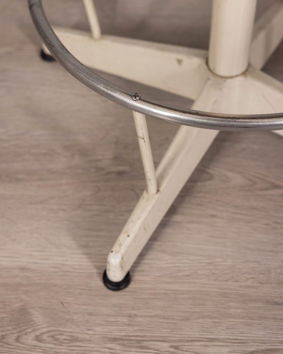 Image 1 of Tabouret vintage des années 1960 en métal et bois, au design industriel