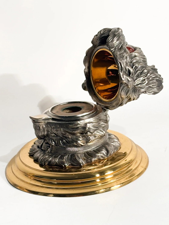 Encrier en métal anglais du début du XXe siècle, représentant un chien, avec un socle en laiton. (photo 7 of 13)