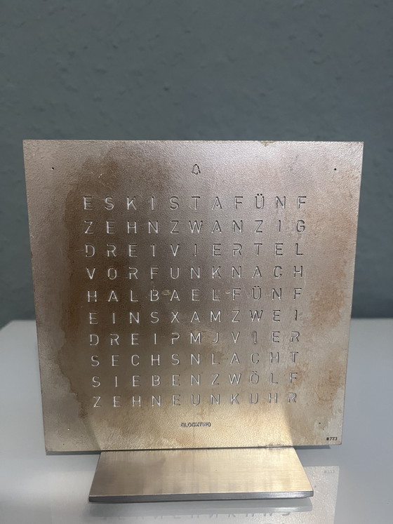 Image 1 of QLOCKTWO TIERRA 13.5 EDICIÓN DEL REPRODUCTOR PLATA Y ORO