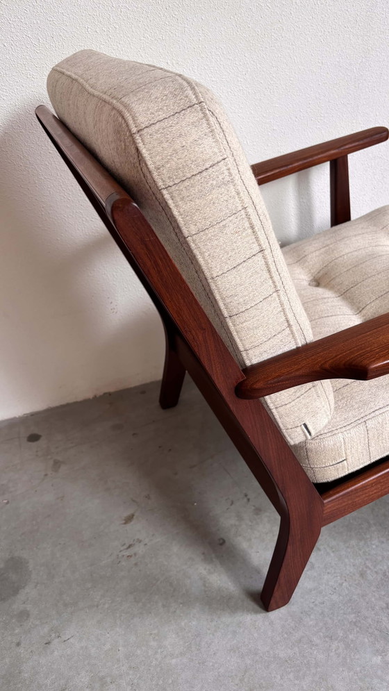 Image 1 of Vintage Deense fauteuil teak