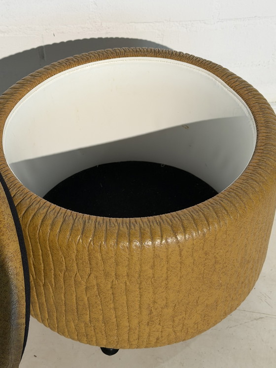 pouf vintage, table d'appoint – Poufs & repose-pieds, Metal, Skai (photo 4 of 8)