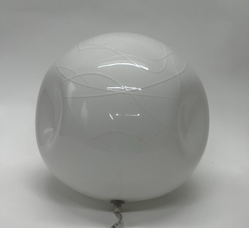 Vandeheg tafellamp – wit opaalglas met aders – Ø 30 cm – modern design