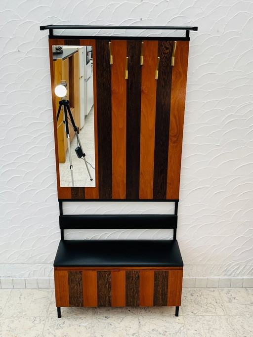 Vintage wandkast met opbergbankje uit de jaren 70.