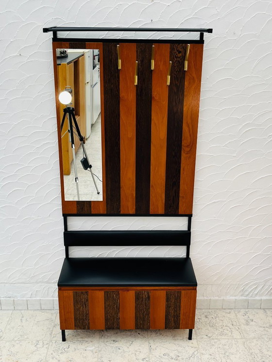 Image 1 of Vintage wandkast met opbergbankje uit de jaren 70.