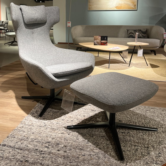 Image 1 of Leolux Caruzzo Plus armchair with ottoman