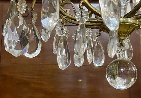 Image 1 of Grote Franse kroonluchter van kristal en verguld brons, 8 lampen, in Maison Baguès-stijl