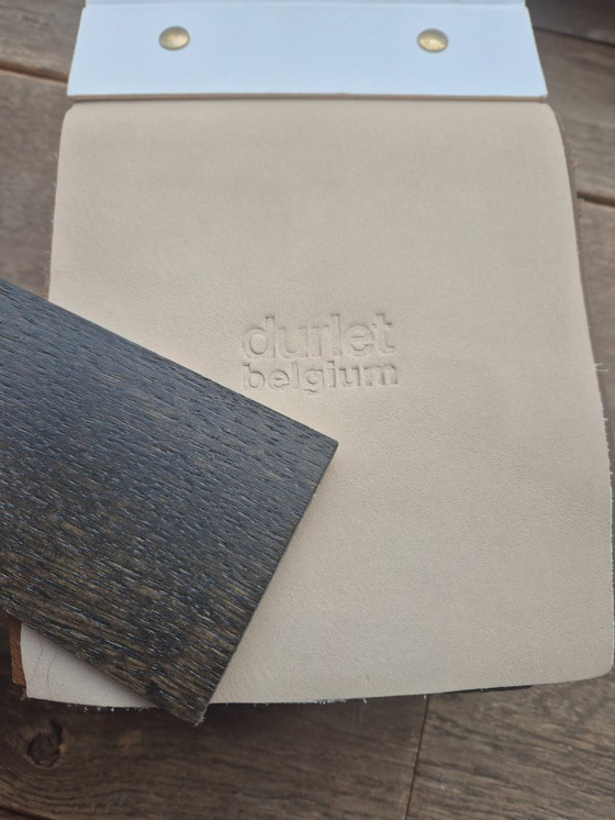 Image 1 of Durlet sofa model Manta , 220cm breed in leder velvet ivoor en onderstel in kleur eik rookgrijs.