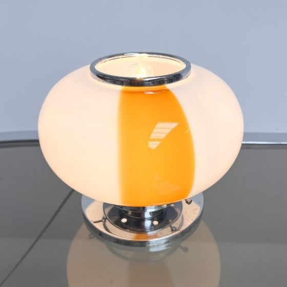 Image 1 of Italienische Tischlampe aus Opalglas, 1960er Jahre