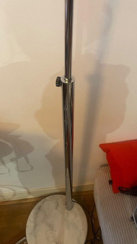 Lampada ad arco Mid-century - base in marmo (vlos arco lamp) – Lampade a sospensione (photo 3 of 7)