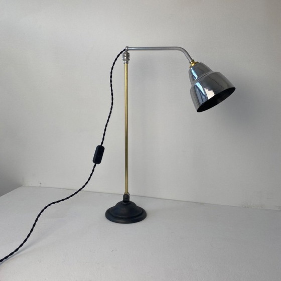 Image 1 of ANCIENNE LAMPE D’ATELIER INDUSTRIEL ARTICULEE