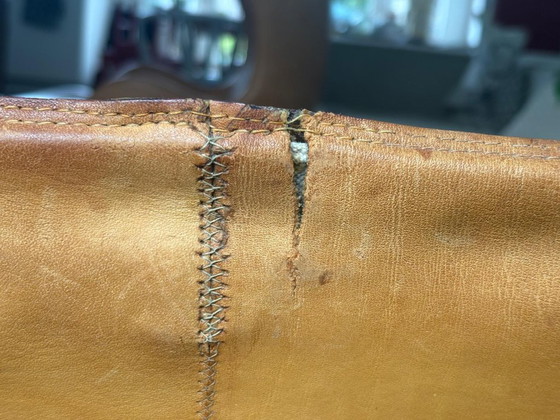 Image 1 of Autentiche sedie vintage PK22 di Poul Kjærholm - Patina cognac invecchiata