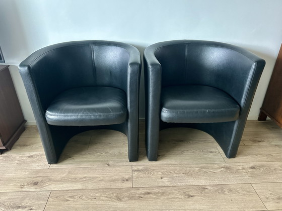 Image 1 of Ensemble moderne de deux chaises en cuir noir