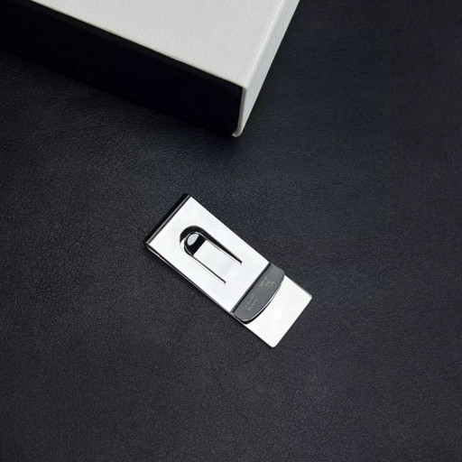 Un nuovissimo fermasoldi Montblanc – cadeaus, Metal