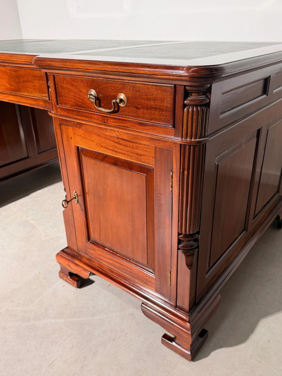Large Executive Partner Desk in Mahogany with Green Leather Inlay (photo 4 of 7)