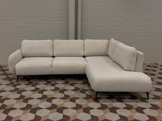 Image 1 of Lichtbeige hoekbankstel 271 x 190 - Koudschuim vulling