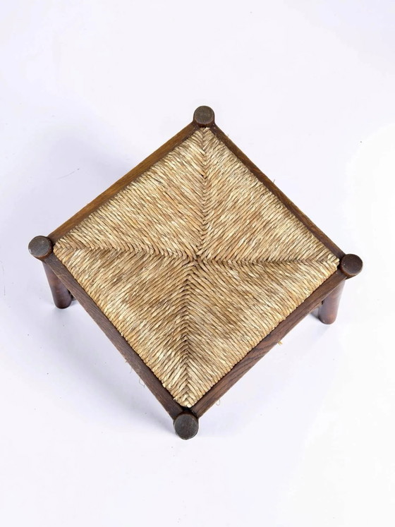 Vintage stool with a straw seat. – Wood (photo 4 of 5)