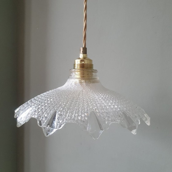 Image 1 of Set (2) Lámpara colgante Holophane, Art Déco, cristal fundido con estructura acanalada