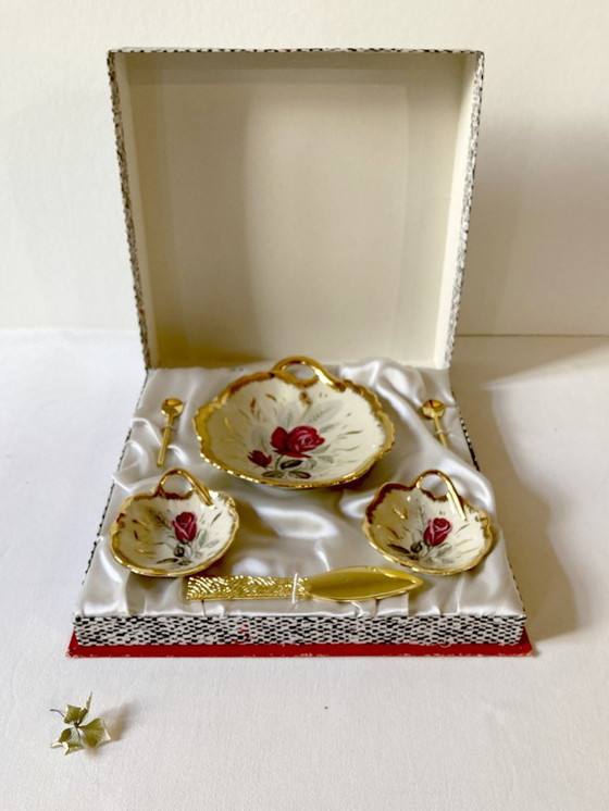 Image 1 of Service beurrier, salière, poivrière en porcelaine de Révol, années 1960