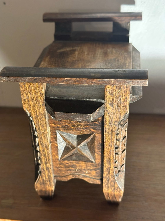Piccolo portagioie antico a forma di poltrona bretone intagliata, Oggetti decorativi, Legno, Marrone (foto 11 di 15)