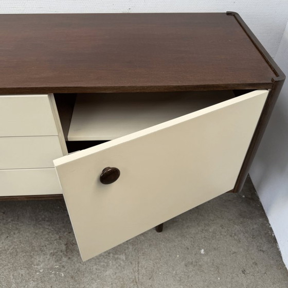 Credenza Mid Century Modern in legno e crema, Credenze, MDF, Marrone (foto 8 di 10)