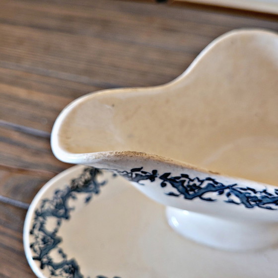 Image 1 of Salsera Longwy Terre de Fer Rhodes, finales del siglo XIX, decoración azul