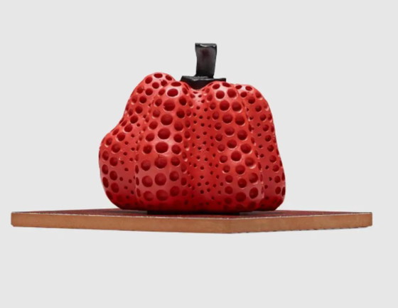 Yayoi Kusama, Original 7/30 Kürbis (Rot) Handsignierte Skulptur auf Sockel mit Box 1998 – Bildhauerei, Wood (photo 4 of 5)