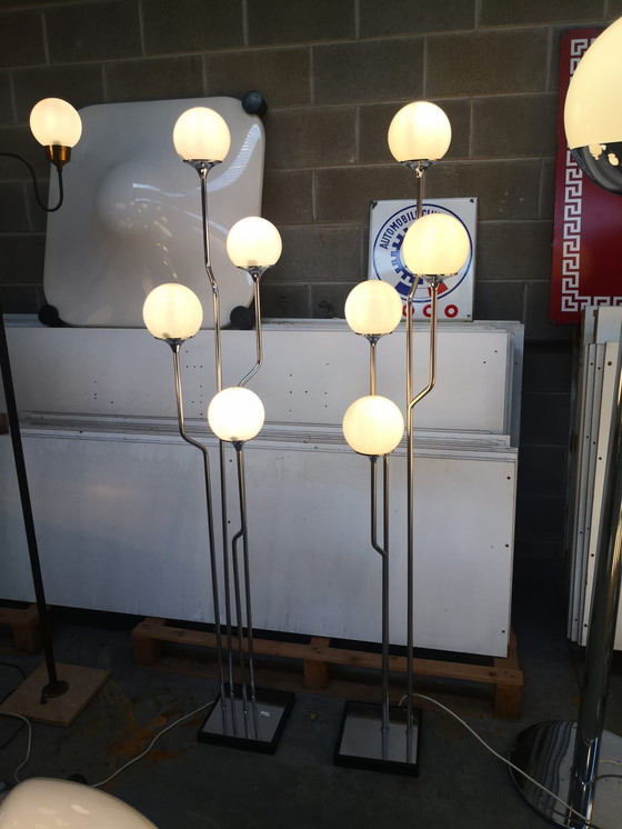 Image 1 of Ensemble de deux lampadaires italiens Goffredo Reggiani à orbe chromé des années 1960