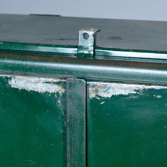 Image 1 of Gabinete industrial de hierro, década de 1970