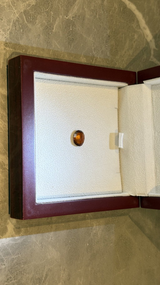 Unique Hessonite gemstone 4.20 ct - with certificate