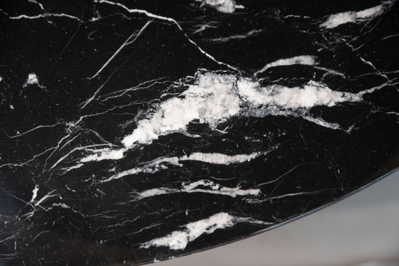 Originele Ronde Knoll Tulip Eettafel (120cm) In Nero Marquina Glanzend In NIEUWSTAAT!! Eero Saarinen (photo 13 of 15)