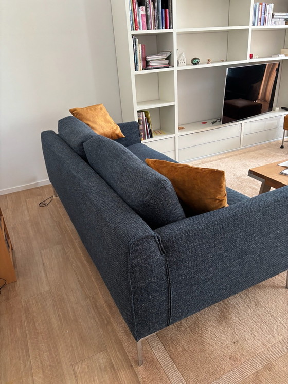 Divano 3 posti Heelz gamba in alluminio – Design on Stock, Divani 3 posti, Tessile (photo 3 of 5)
