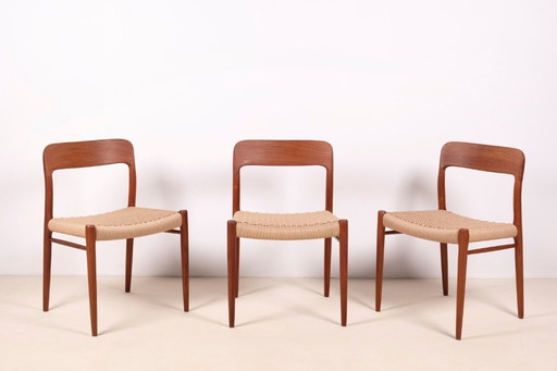 3x Modèle 75 de Niels Møller en teck, années 1960, Danemark
