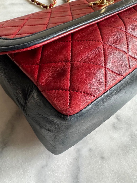Image 1 of Borsa Chanel a patta singola, rossa e nera