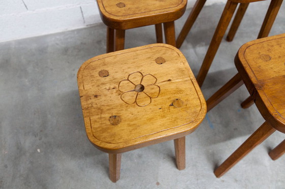 Image 1 of Set di 4 sgabelli brutalisti, fatti a mano, anni '60, design floreale