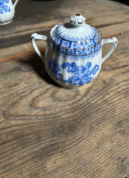 Ein touch Royalty am Kaffeetisch 