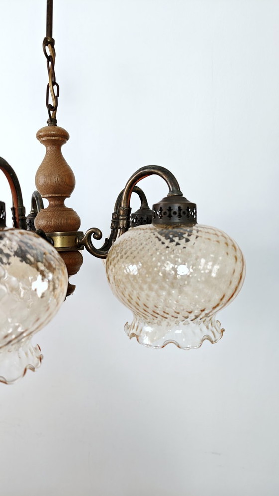 Lustre vintage en laiton à 5 lumières / Abat-jour en verre transparent ondulé style ouragan / Plafonnier (photo 6 of 11)