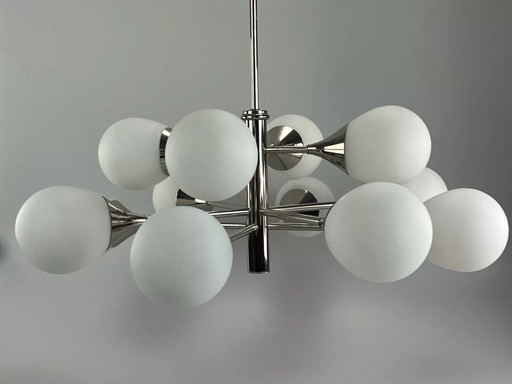 60s 70s 12-lichts Sputnik kroonluchter Kaiser Leuchten opaalglas ontwerp