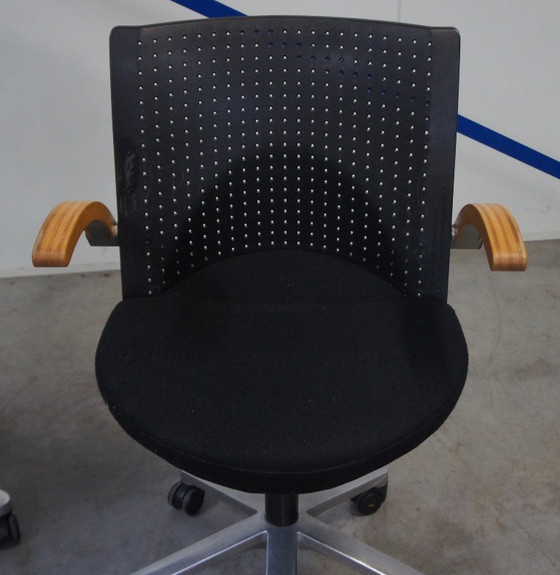 2 Wilkhahn Bureaustoelen – polished steel, Wood (photo 3 of 5)