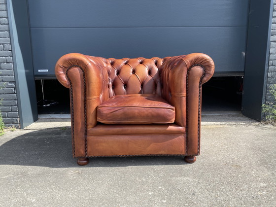 Fauteuil Club Cognac Bendic – Leather, Wood (photo 4 of 5)